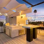 The Bella Villa Venice Beach - Luxury Interior Design - Spa And Terrace