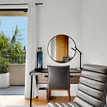 The Bella Villa Venice Beach - Luxury Interior Design - Spa And Terrace